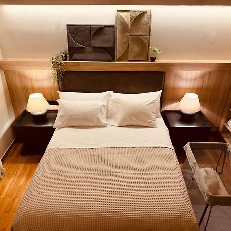2 Bedroom Apt - Live Like A Local In Kolonaki Афины Экстерьер фото