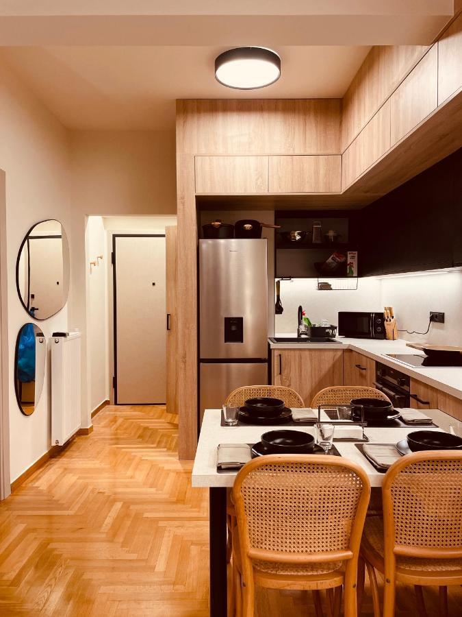 2 Bedroom Apt - Live Like A Local In Kolonaki Афины Экстерьер фото