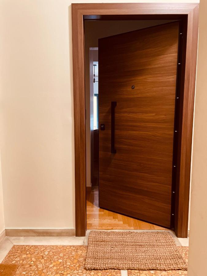 2 Bedroom Apt - Live Like A Local In Kolonaki Афины Экстерьер фото