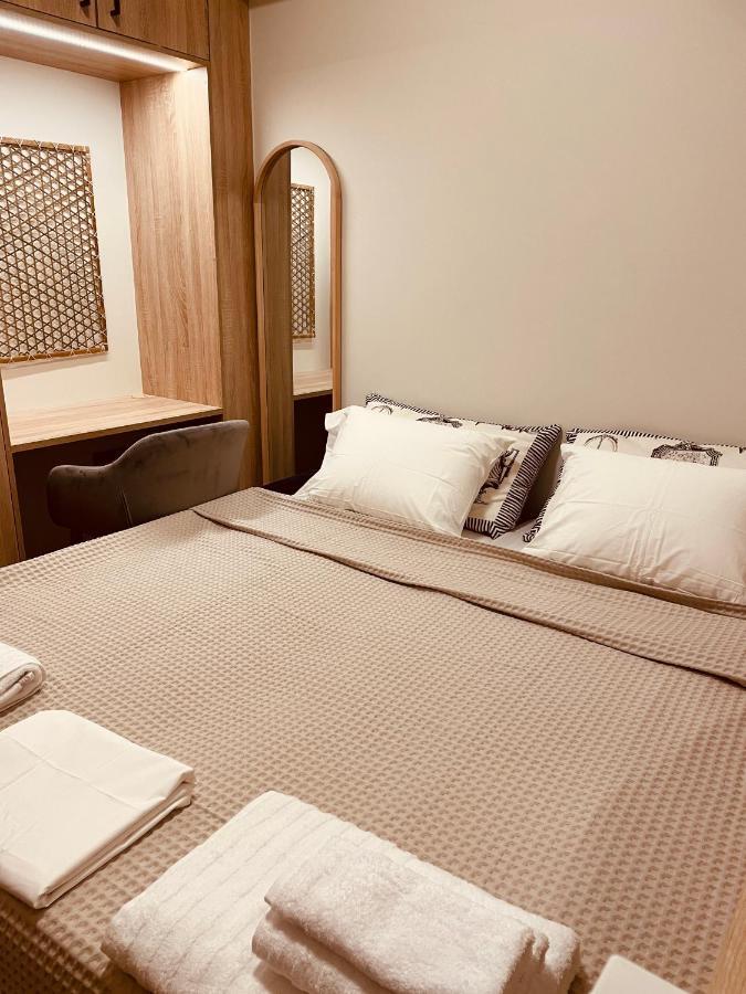 2 Bedroom Apt - Live Like A Local In Kolonaki Афины Экстерьер фото