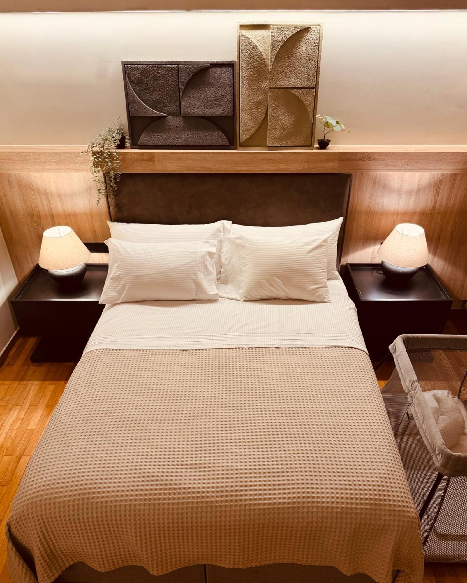 2 Bedroom Apt - Live Like A Local In Kolonaki Афины Экстерьер фото